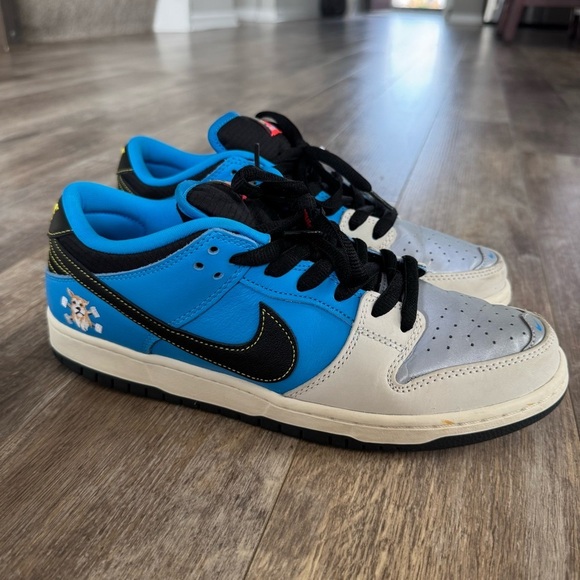 Nike SB x Instant Dunk Low Pro QS 2 Black and Blue Sneakers - Picture 5 of 14